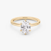 Oval Cut - Plain Band - 6 Prong Classic Ring - 18 K Gold